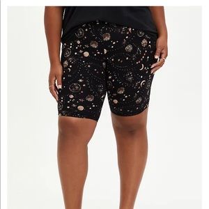 Torrid celestial bike short